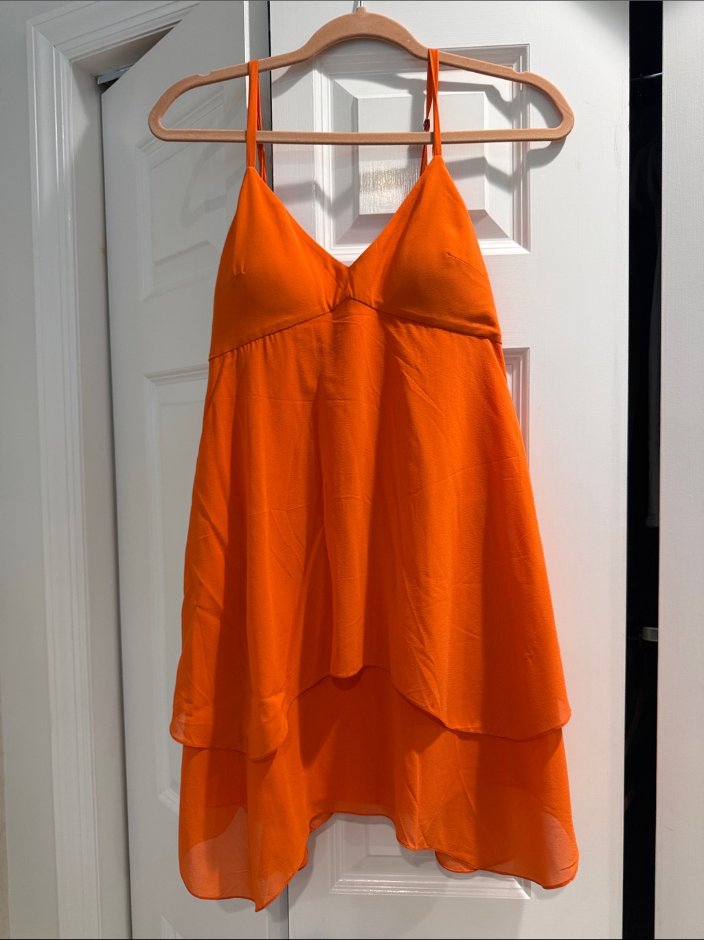 Alice And Olivia Delilah Tiered Stretch Silk Dress. Tangerine Color.